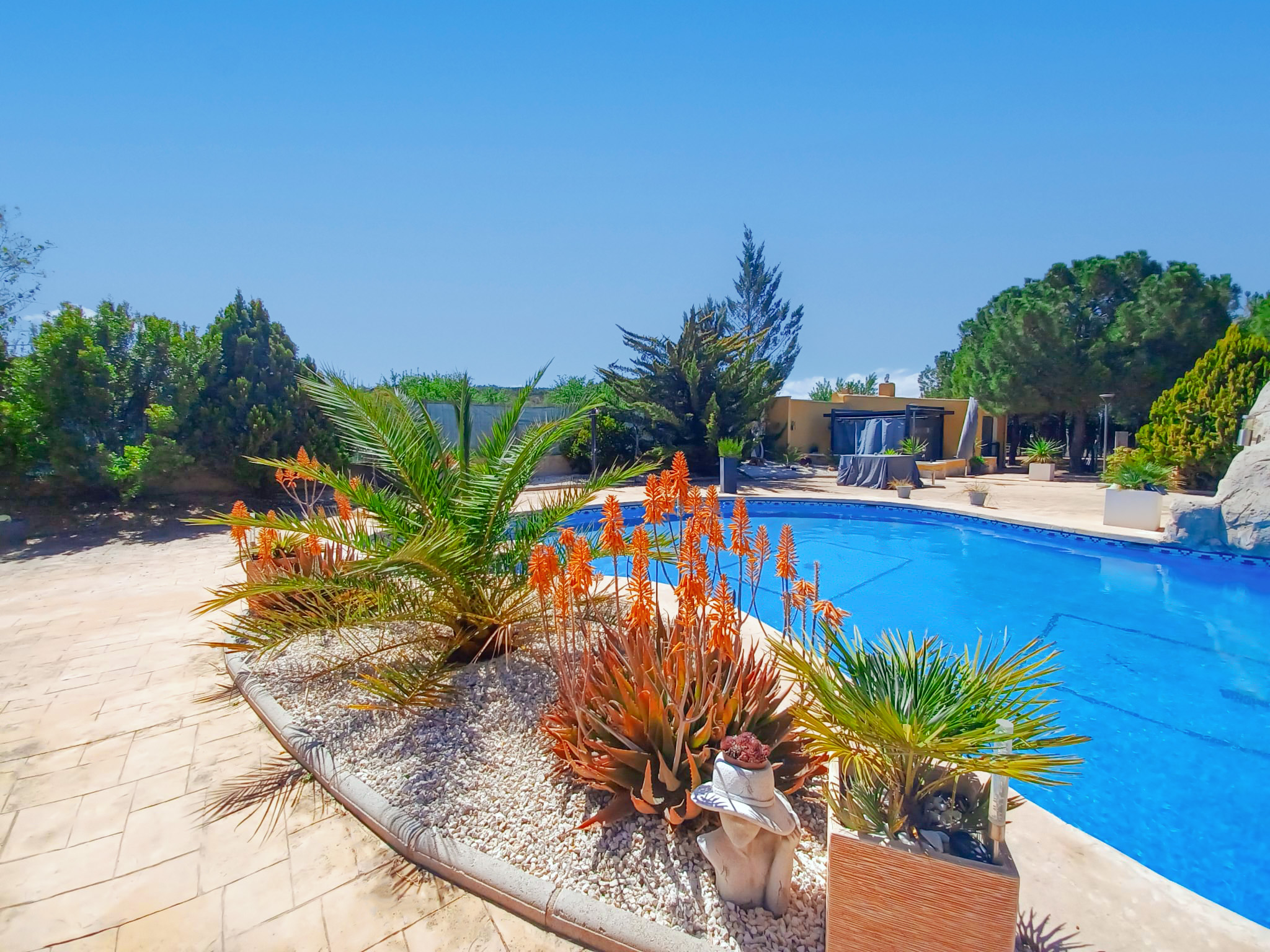 Luxurious Property in Casas del Señor (Ref: DOSI-473)