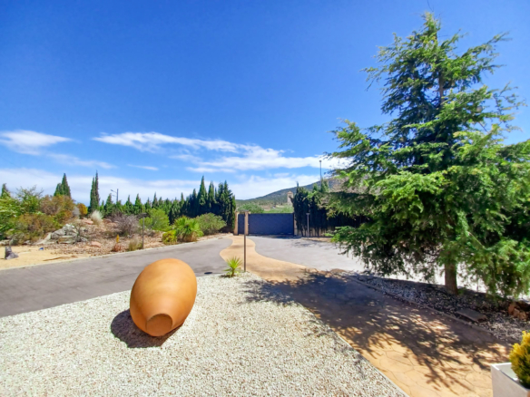 Luxurious Property in Casas del Señor (Ref: DOSI-473)