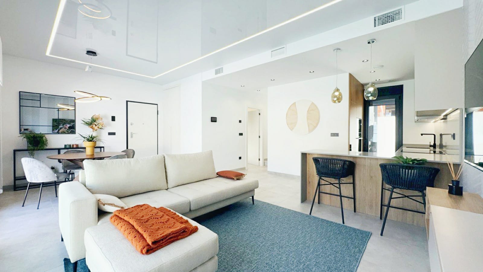 Luxurious Property in San Miguel de Salinas (Ref: DOSI-1480)