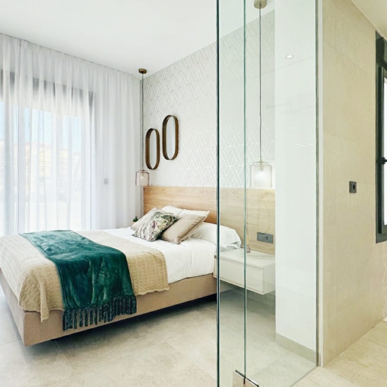 Luxurious Property in San Miguel de Salinas (Ref: DOSI-1480)