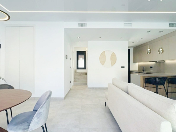 Luxurious Property in San Miguel de Salinas (Ref: DOSI-1480)