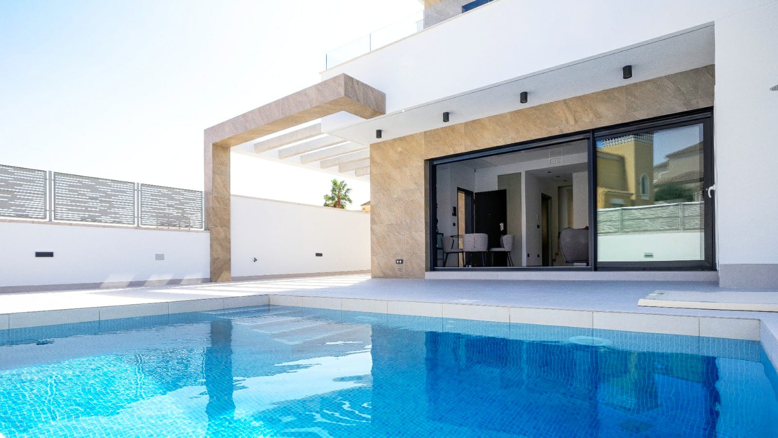 Luxurious Property in San Miguel de Salinas (Ref: DOSI-1480)