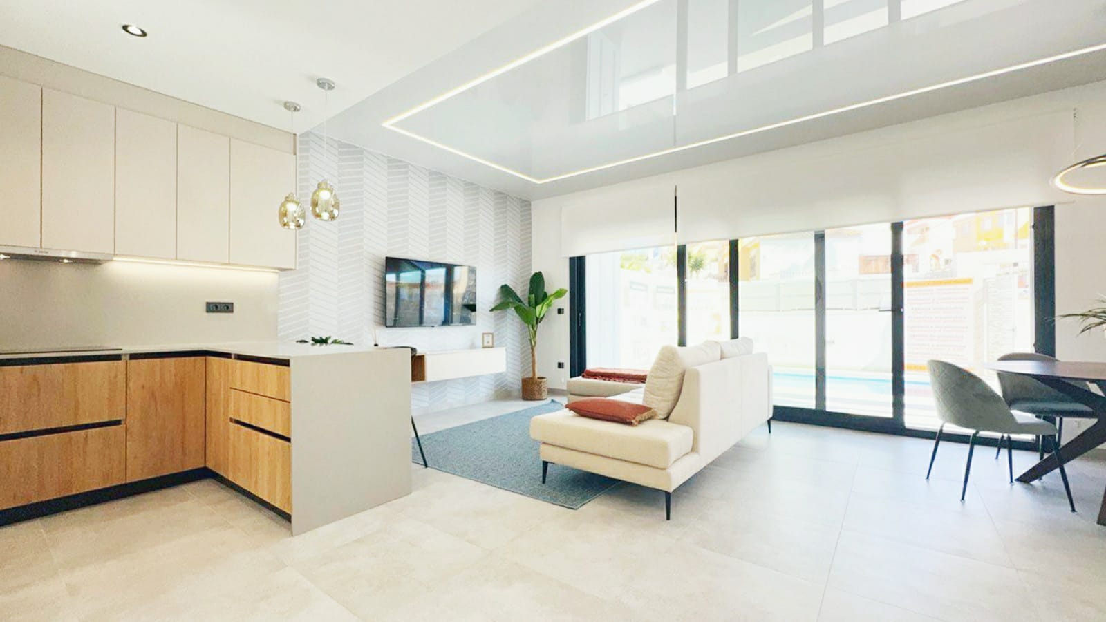 Luxurious Property in San Miguel de Salinas (Ref: DOSI-1480)
