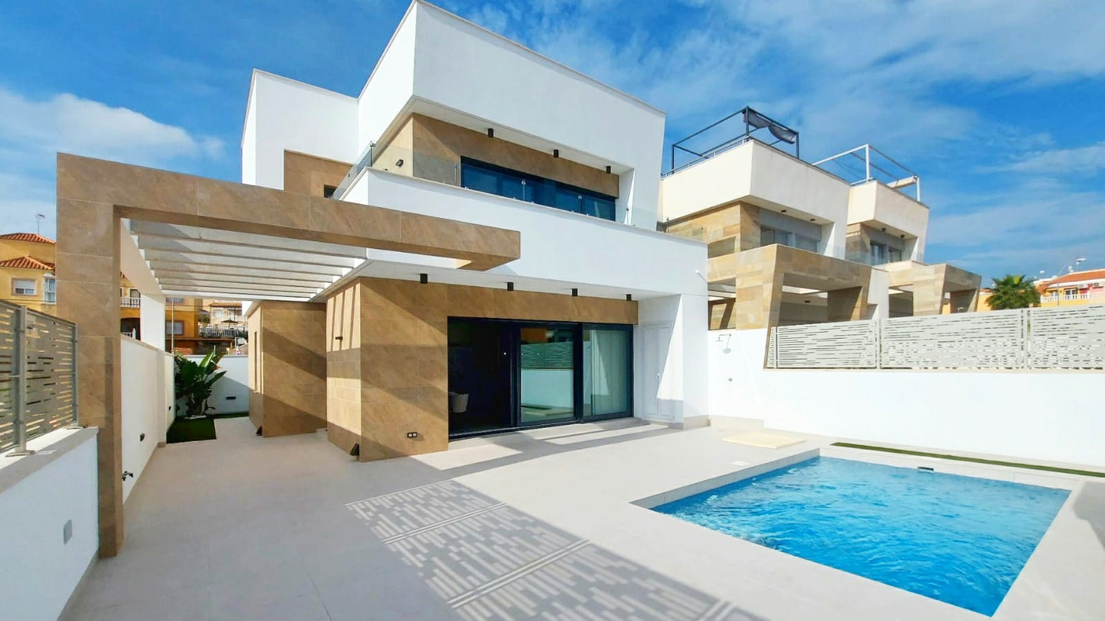 Luxurious Property in San Miguel de Salinas (Ref: DOSI-1480)