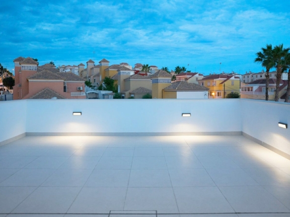 Luxurious Property in San Miguel de Salinas (Ref: DOSI-1480)