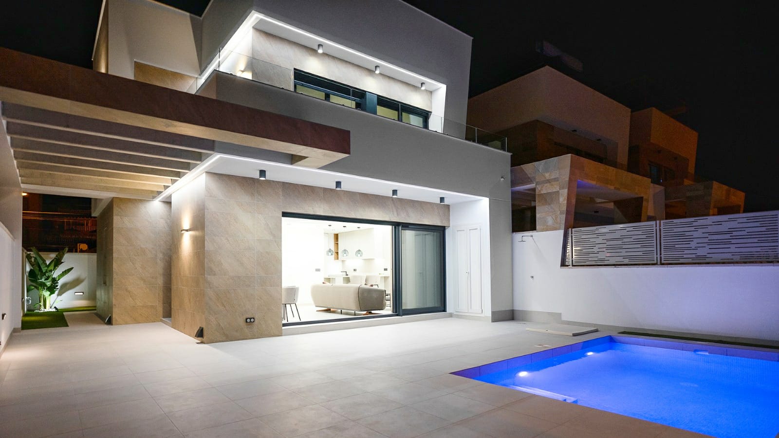 Luxurious Property in San Miguel de Salinas (Ref: DOSI-1480)
