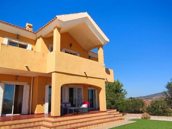 Country House in Pinoso (Ref: DOSI-1511)
