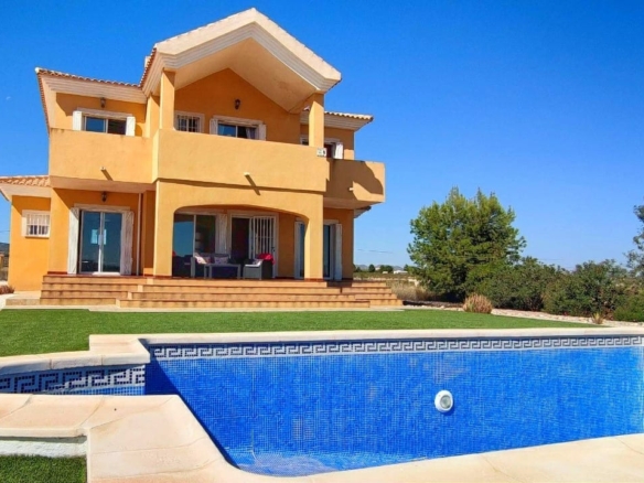 Country House in Pinoso (Ref: DOSI-1511)