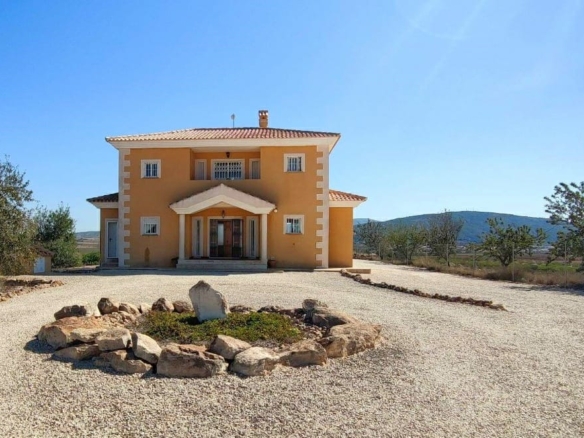 Country House in Pinoso (Ref: DOSI-1511)