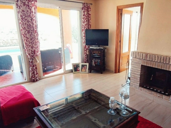 Country House in Pinoso (Ref: DOSI-1511)