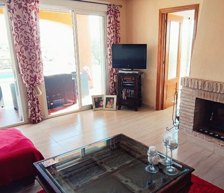 Country House in Pinoso (Ref: DOSI-1511)