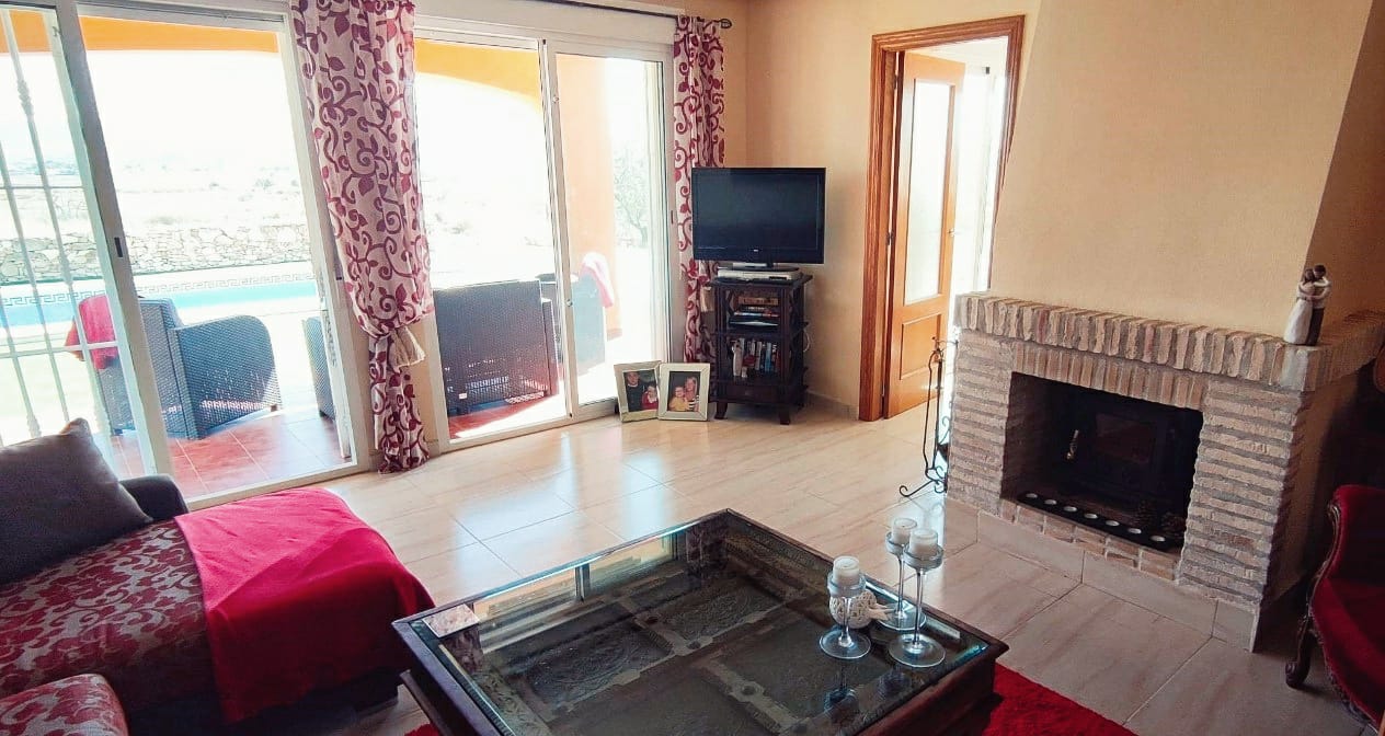 Country House in Pinoso (Ref: DOSI-1511)