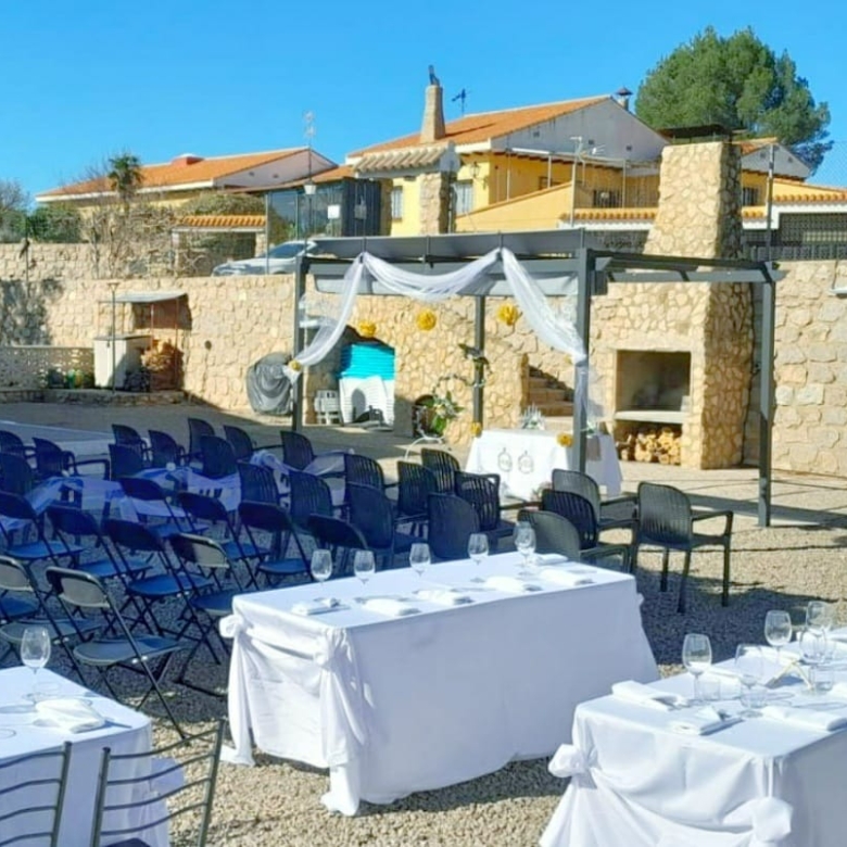 Business in Ayora (Ref: DOSI-1562)
