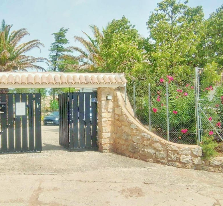 Business in Ayora (Ref: DOSI-1562)