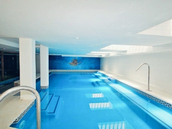 Luxurious Property in Benahavís (Ref: DOSI-1736)