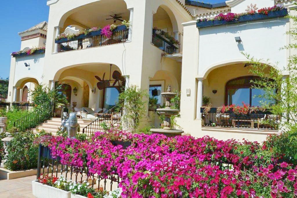 Luxurious Property in Benahavís (Ref: DOSI-1736)