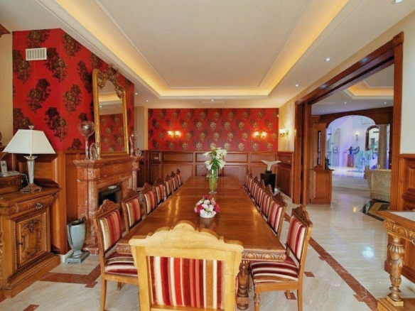 Luxurious Property in Benahavís (Ref: DOSI-1736)