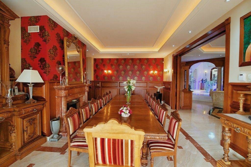 Luxurious Property in Benahavís (Ref: DOSI-1736)