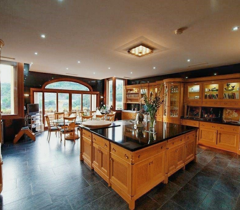 Luxurious Property in Benahavís (Ref: DOSI-1736)
