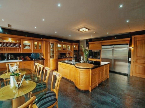 Luxurious Property in Benahavís (Ref: DOSI-1736)