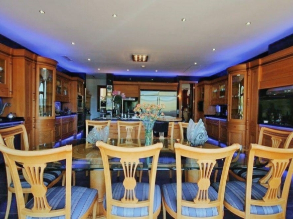 Luxurious Property in Benahavís (Ref: DOSI-1736)