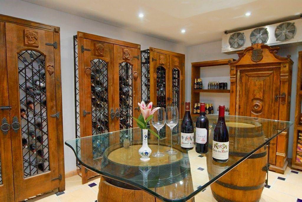 Luxurious Property in Benahavís (Ref: DOSI-1736)
