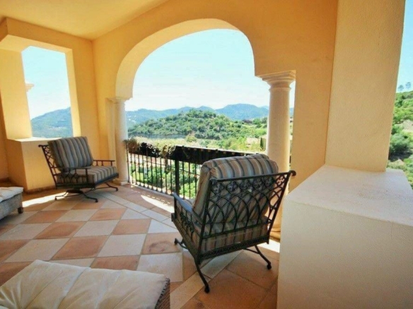 Luxurious Property in Benahavís (Ref: DOSI-1736)