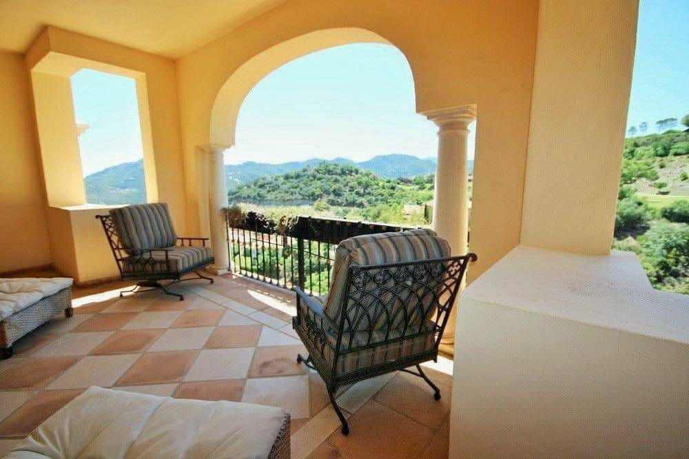 Luxurious Property in Benahavís (Ref: DOSI-1736)