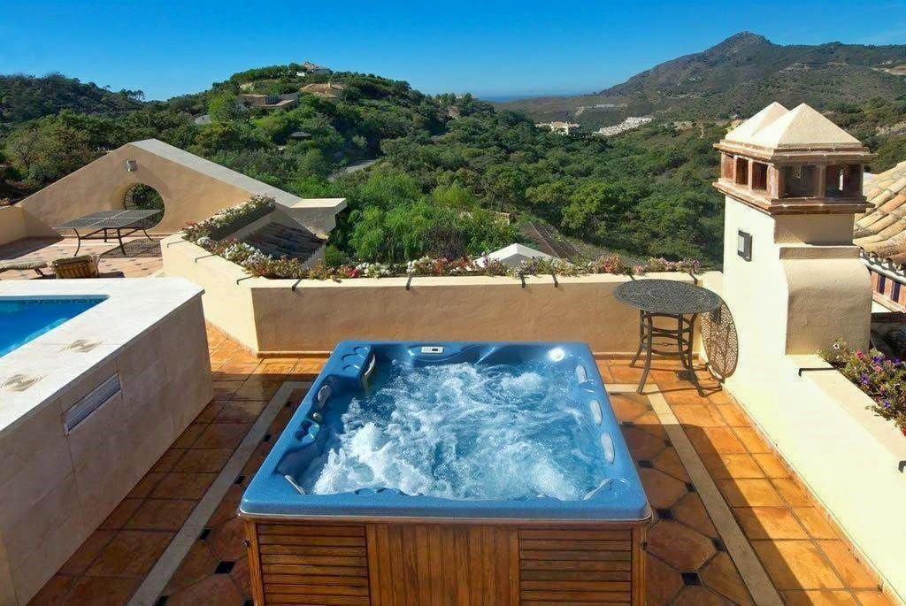 Luxurious Property in Benahavís (Ref: DOSI-1736)