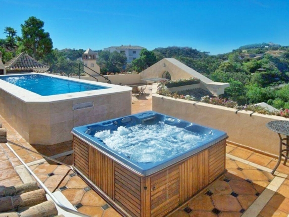 Luxurious Property in Benahavís (Ref: DOSI-1736)