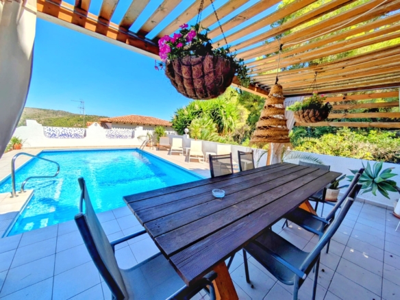 Detached House in Marxuquera (Ref: DOSI-2999)
