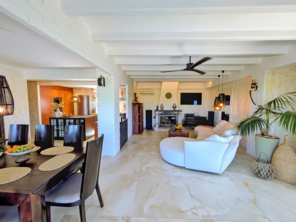 Detached House in Marxuquera (Ref: DOSI-2999)