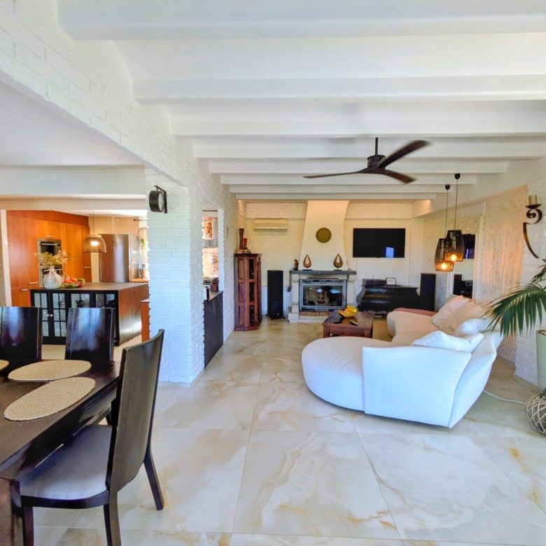 Detached House in Marxuquera (Ref: DOSI-2999)