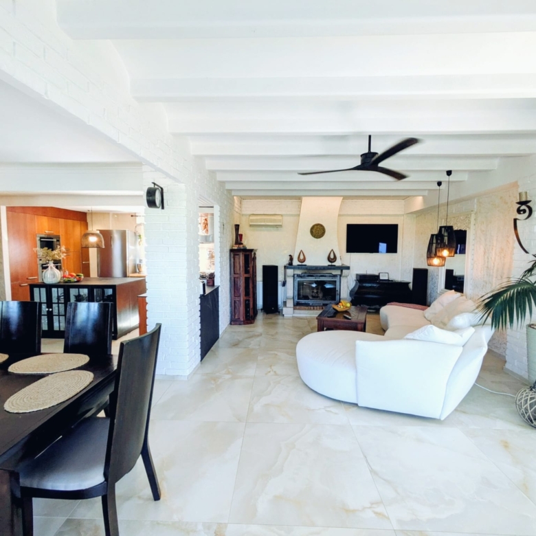 Detached House in Marxuquera (Ref: DOSI-2999)