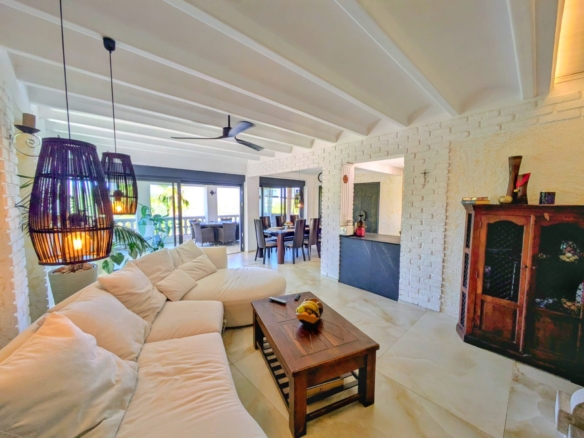 Detached House in Marxuquera (Ref: DOSI-2999)