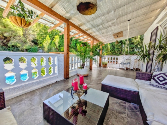 Detached House in Marxuquera (Ref: DOSI-2999)
