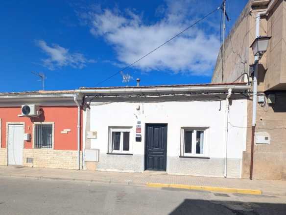 Townhouse in Pinoso (Ref: DOSI-3085)