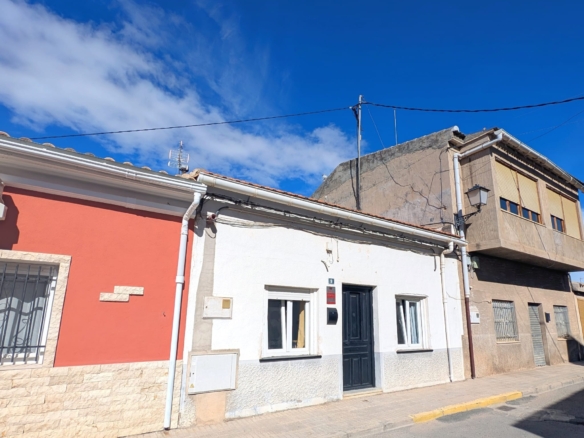 Townhouse in Pinoso (Ref: DOSI-3085)