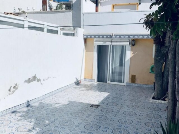 town house in Hondon de los Frailes (Ref: CC0468)