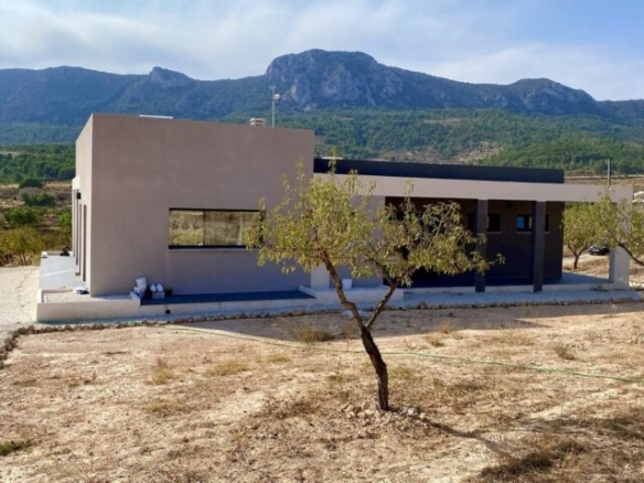 villa in La Romana (Ref: CC0430N)