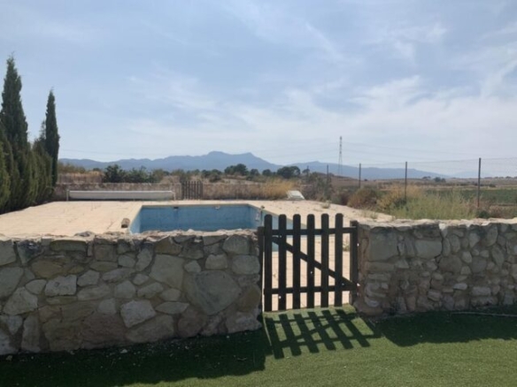 apartment in Torre del Rico (Ref: CC0420)
