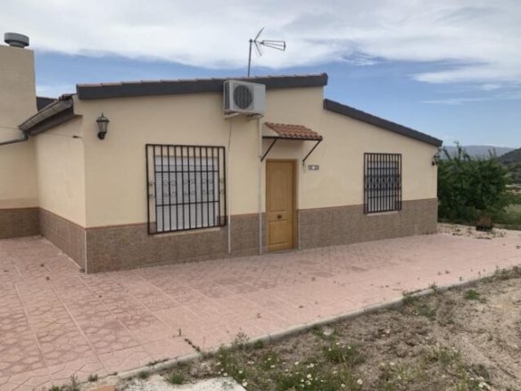 apartment in Pinoso (Ref: CC0405)