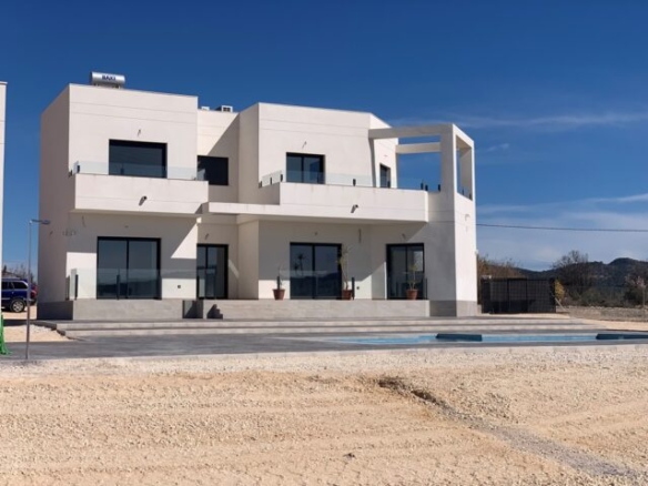 villa in Pinoso (Ref: CC0567)