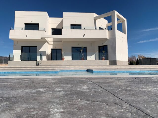 villa in Pinoso (Ref: CC0567)