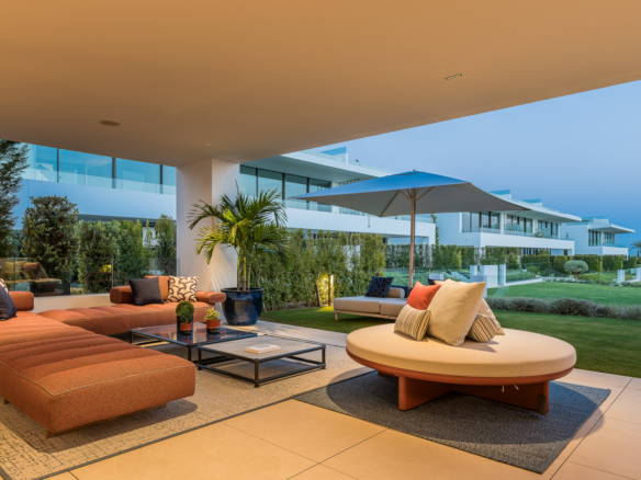 Key Ready in Marbella (Ref: DOSI-1632)