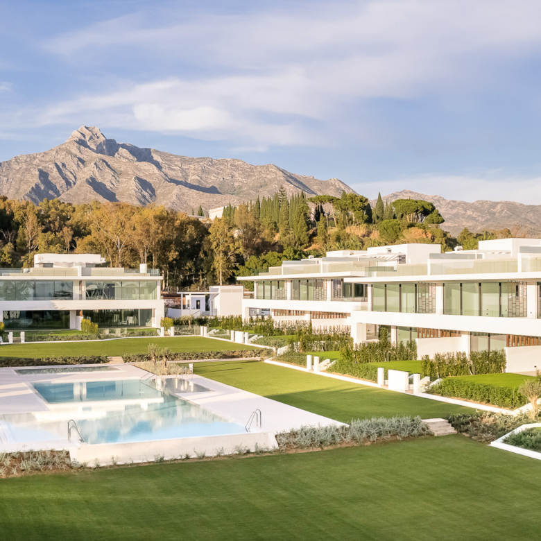 Key Ready in Marbella (Ref: DOSI-1632)