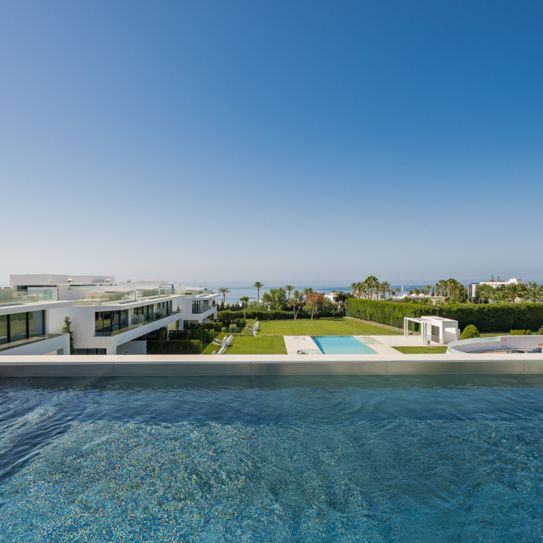 Key Ready in Marbella (Ref: DOSI-1632)