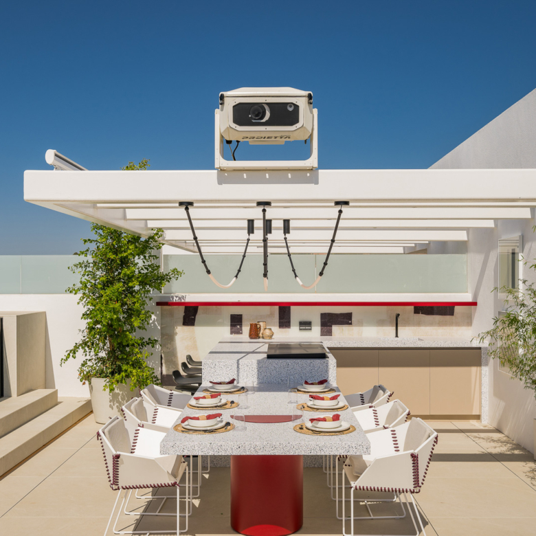 Key Ready in Marbella (Ref: DOSI-1632)