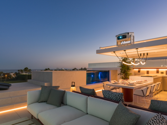 Key Ready in Marbella (Ref: DOSI-1632)