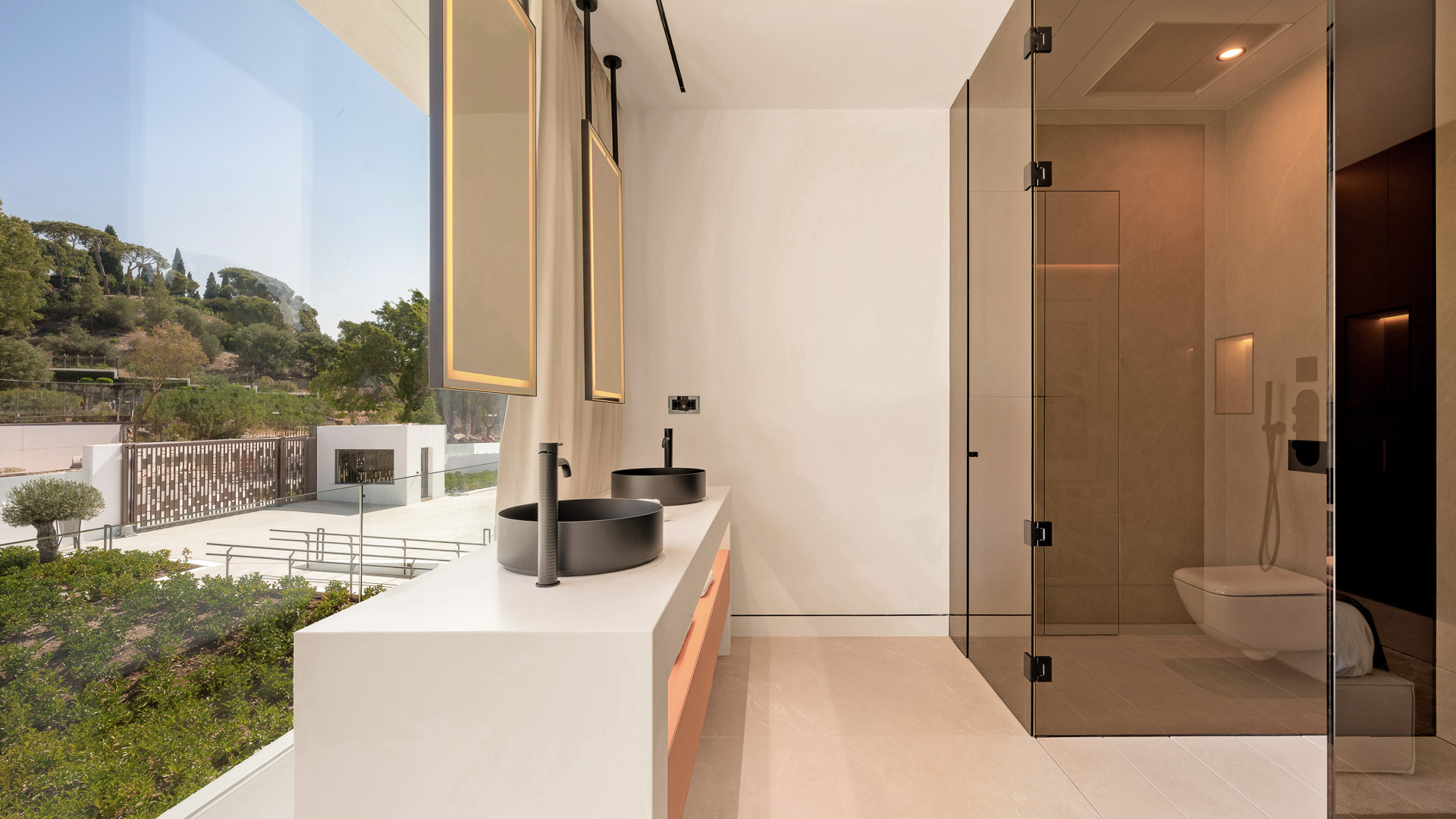 Key Ready in Marbella (Ref: DOSI-1632)